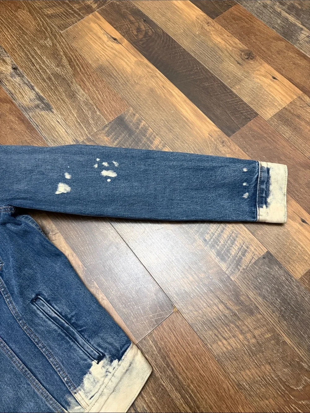 Levi’s Original Trucker Jacket Medium Blue Bleach Splatter Distressed Denim - Picture 6 of 8